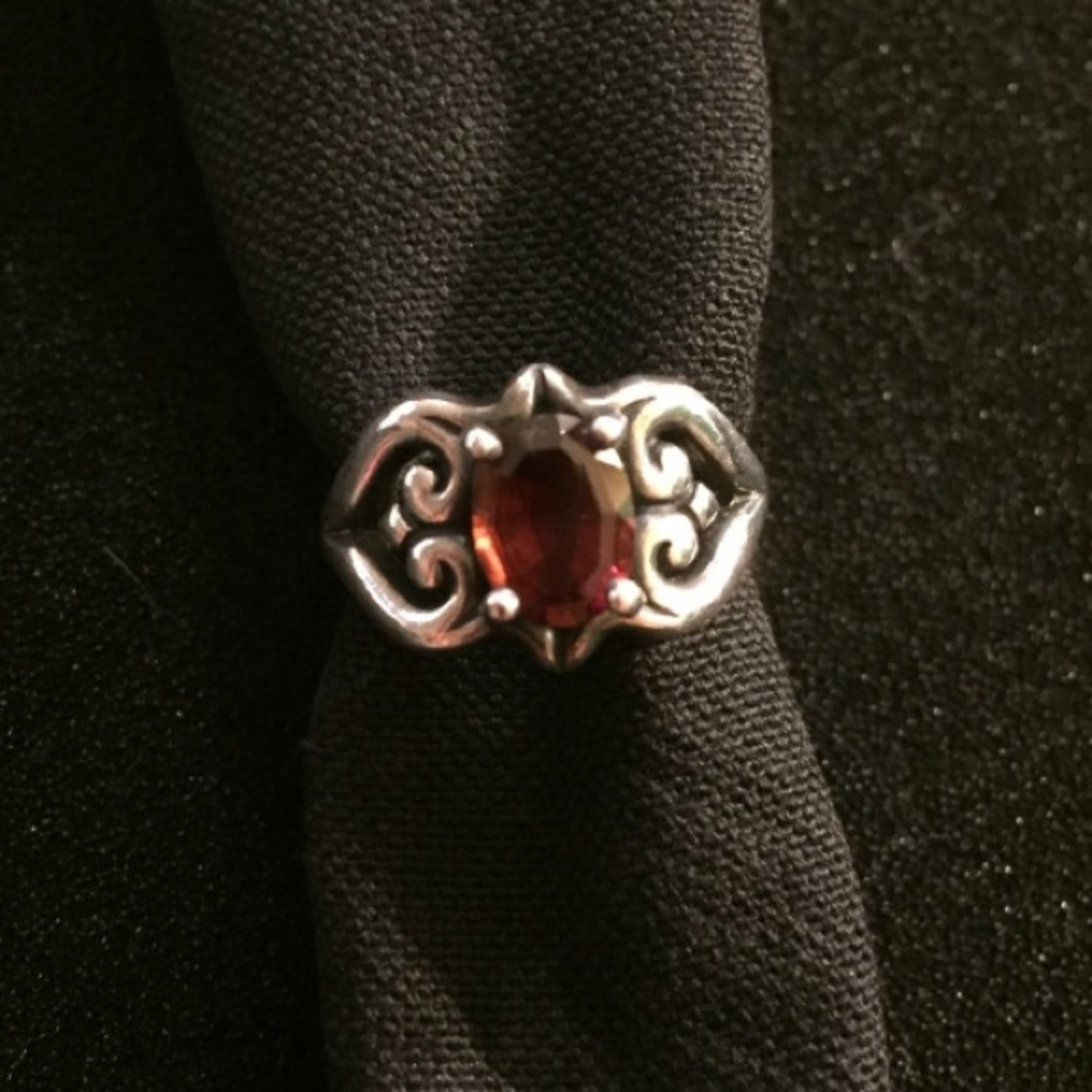 James Avery scrolled heart ring